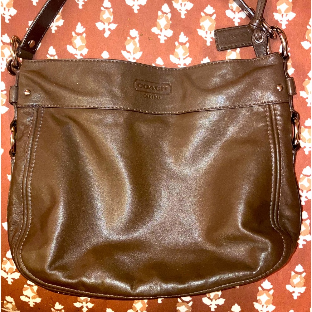 Medium Size Coach Genuine Leather Handbag - Authentic - satin inside